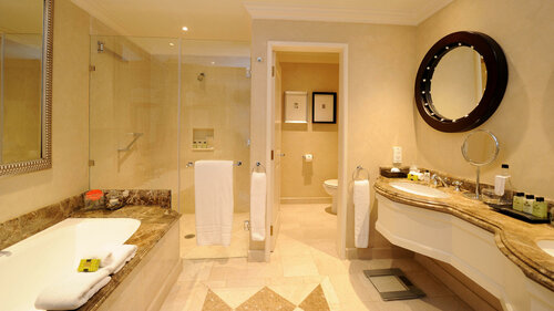 InterContinental Johannesburg OR Tambo Airport Hotel, an IHG Hotel, Buchen Sie Hotel Kempton Park Gauteng