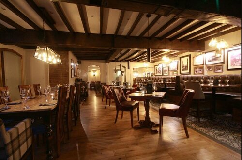 Crown Hotel, Book Hotel Hoteller i North Wales med parkering, Parkering