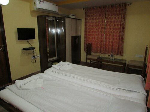 Meera Motels & Residency, Забронировать Мотель Отели Южного Гоа с парковкой, Парковка