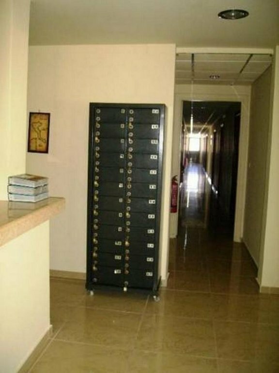 Tzevenos Aparthotel