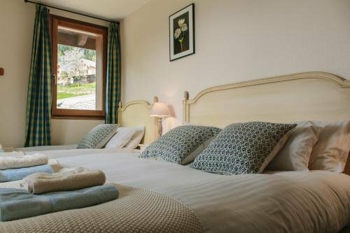 Chalet Saskia - Catered, Book Chalet Hoteller i Rhône-Alps med parkering, Parkering