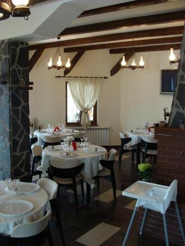 Pensiunea Taverna Bucium, Đặt Khách sạn Khách sạn tại Iaşi có Bữa sáng, Bữa sáng