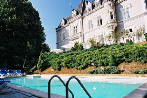 LOrangerie du Château des Reynats, Забронировать Отель Отели White Perigord с питанием, Пансион