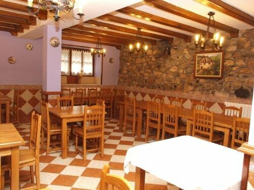 Hostal Rural Onbordi, Забронировать Отель Лесака 