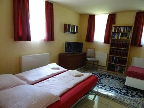 Villa Bellevue Dresden, Rezervați Vilă Case de vacanță Dresda, Casetă