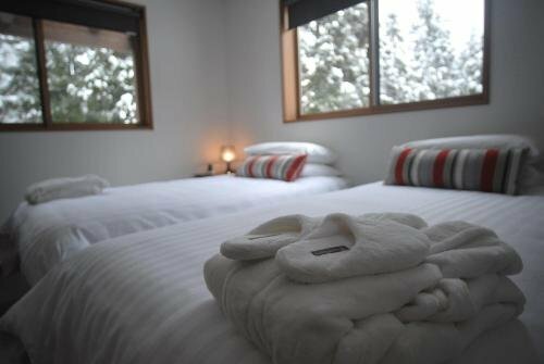 Bears Den Mountain Lodge, Book Hotel Hoteller i Koshinetsu med parkering, Parkering