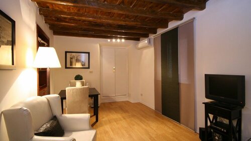 Rental in Rome Romantica Studio, Забронировать Апартаменты/квартира Апартаменты Рима, рядом с Большая синагога Рима, Апартаменты/квартира