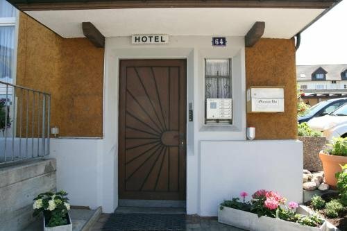 Hotel Glärnisch Hof, Забронировать Отель Отели Swiss Knife Valley с парковкой, Парковка