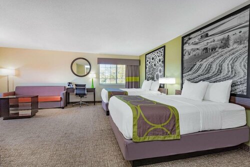 Super 8 by Wyndham Emmetsburg, Prenota Hotel Emmetsburg Iowa