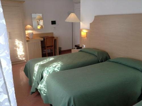 Albergo Giugni, Забронировать Отель Прато Тоскана