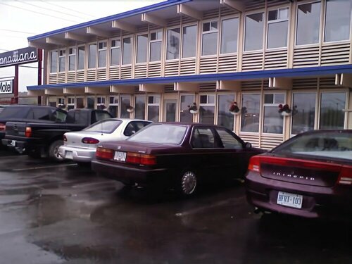 Canadiana Motel