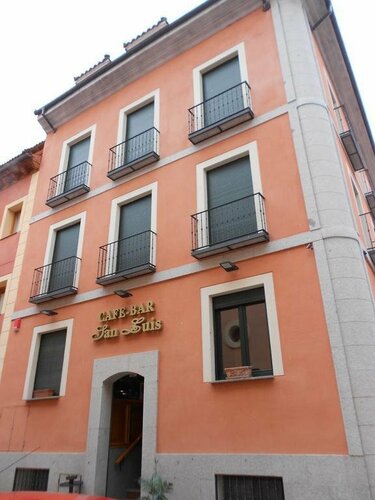 Hotel San Luis, Забронировать Отель Ла-Гранха-де-Сан-Ильдефонсо Sierra de Guadarrama