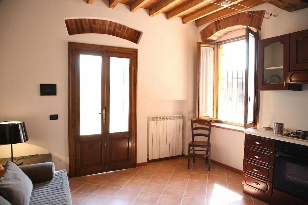 B&B Stradivari