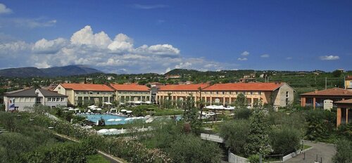 Hotel Caesius Thermae & Spa Resort, Забронировать Курортный отель Курортные отели Венето, Курортный отель