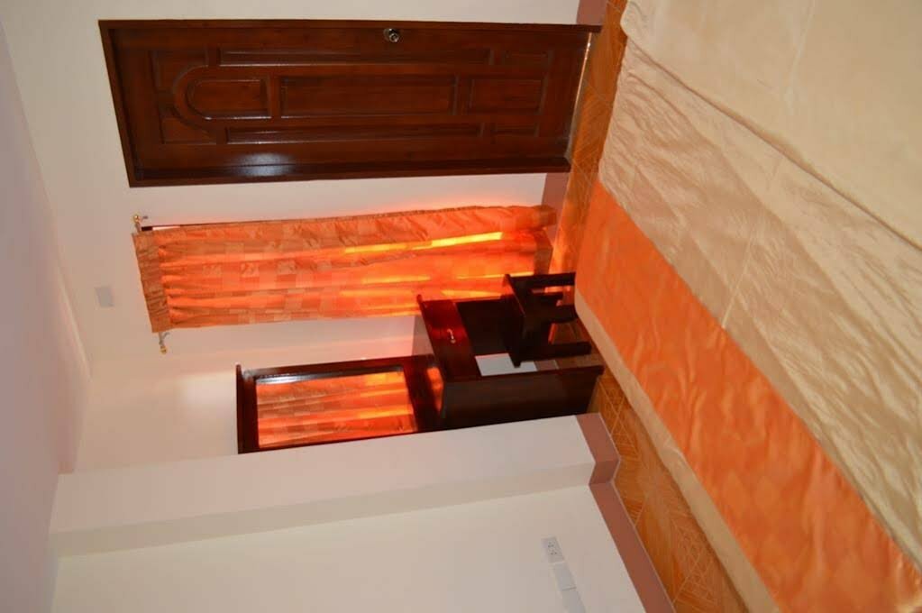 Manora Apartments and Guest House