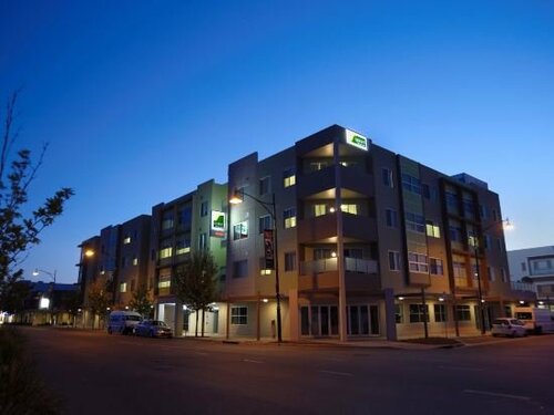 Quest Mawson Lakes, Забронировать Апарт-отель Мосон-Лейкс Аделаида