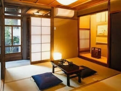 Kyoto Machiyado Gojo Ohashi, Boek Hotel Shimogyo Ward , in de buurt van Old Rissei Elementary School