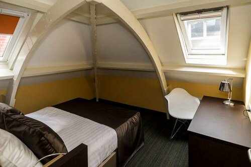 Golden Mansion Apartment Hotel, Забронировать Апартаменты/квартира Отели Амстердама с парковкой, рядом с Монетная башня, Парковка