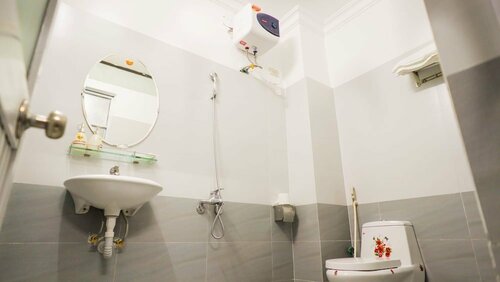 Hoang Dinh, Забронировать Отель Хюэ Тхыатхьен-Хюэ, рядом с Redemptorist Church