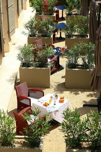 Les Lodges Sainte-Victoire Hotel & Spa, Book Ferieresort Le Tholonet Carros