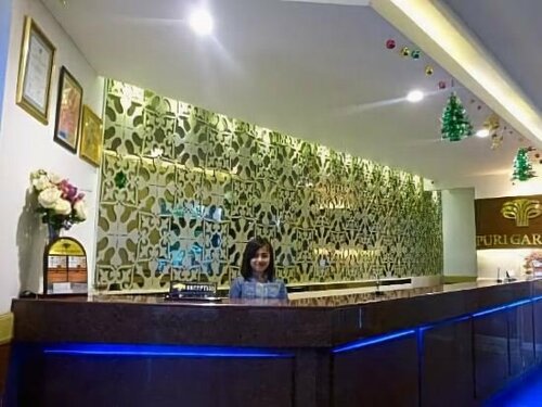 Hotel New Puri Garden Airport Semarang, Забронировать Отель Семаранг провинция Центральная Ява