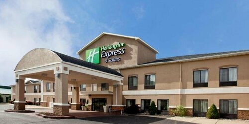 Holiday Inn Express and Suites Three Rivers, Book Hotel Hoteller i Michigan med parkering, Parkering