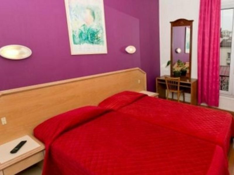 Hipotel Paris Nation