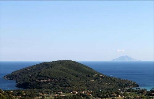 Lacona Mare