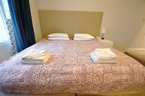 Amber Residence Hotel, Забронировать Отель Отели Большого Лондона с парковкой, Парковка
