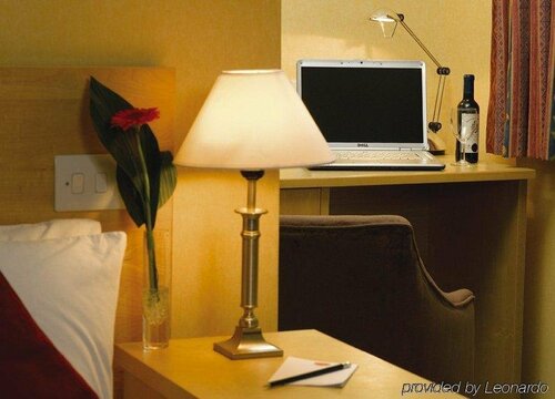 Dial House Hotel, Забронировать Отель Кроуторн Беркшир