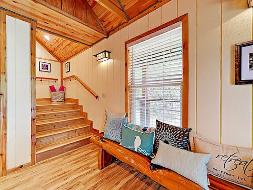 10202 Wommack Rd House - 5 Br home by RedAwning, Rezervasyon Tatil Evi Austin Kır Evleri / Kır Evleri, Küçük Ev