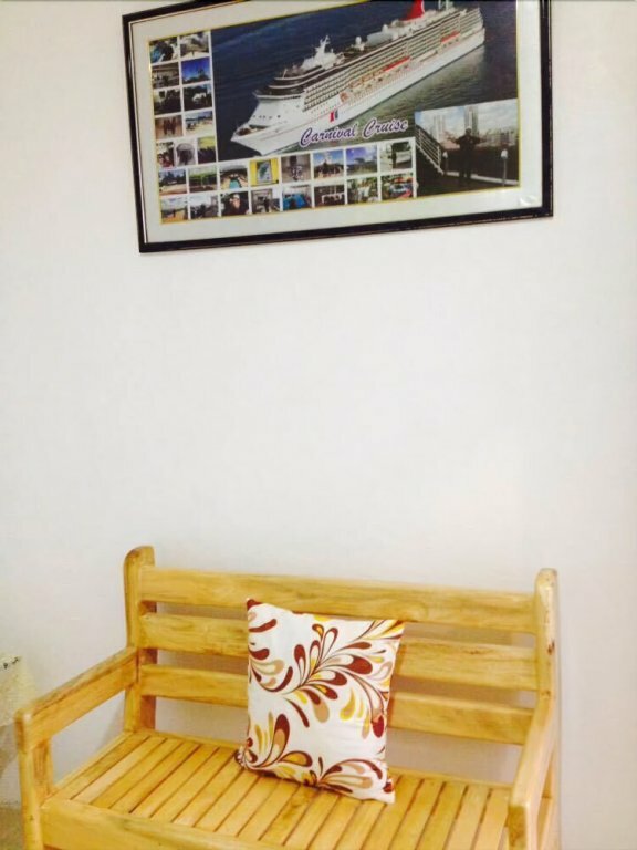 HM&B Backpackers Inn