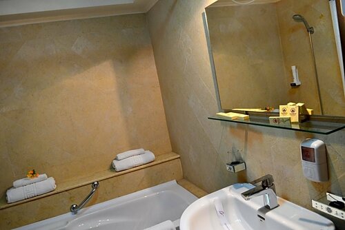 Phoenicia Comfort Hotel, Prenota Hotel Settore 1 