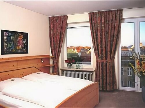 Hotel Rotkreuzplatz, Забронировать Отель Отели и гостиницы Верхней Баварии, Отель