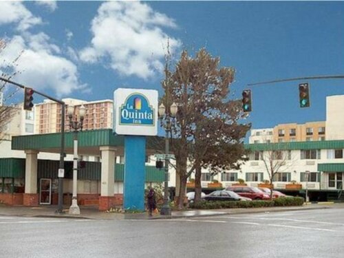 Quality Inn Downtown Convention Center, Book Hotel Portland 