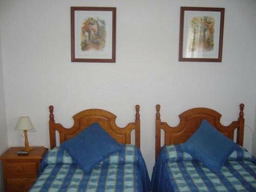 Hotel Restaurante Casa Grande, Забронировать Отель Баса Granada Province