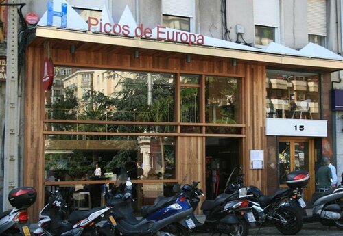 Hotel Picos De Europa, Забронировать Отель Сантандер Cantabria Coast, рядом с Железнодорожный вокзал Сантандера