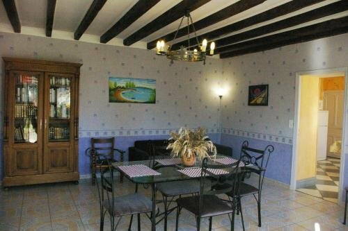 Gîte Chez Jo, Rezervați Hotel Hoteluri în Champagne - Ardenne cu parcare, Parcare