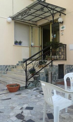 Hotel Aurora, Забронировать Отель Лоано Ривьера-делле-Пальме