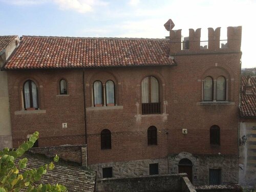 Castello Mellana, Rezervați Hotel Hoteluri în Monferrato cu parcare, Parcare