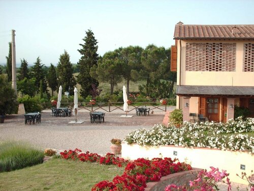 Agriturismo Le Docce, Забронировать Фермерский дом Отели Кастельфьорентино с бассейном, Бассейн