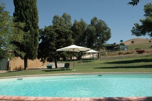 Agriturismo Pian dei Pini, Забронировать Отель Монтияно Тоскана