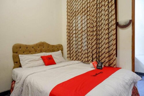RedDoorz near Tugu Yogyakarta, Rezervovat Hotel Jetis hotely s parkováním, Parkování