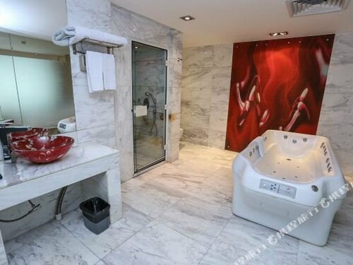 St. Martin Hotel, Rezerwuj Hotel Li Wan 