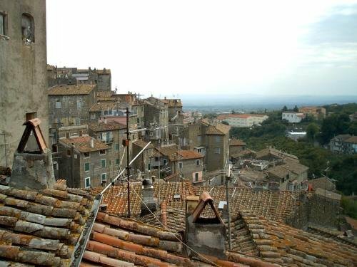 B&B La Rocca, Забронировать Отель «постель и завтрак» Капрарола Озеро Вико