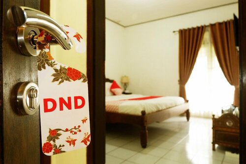 Hotel O Cemaras Homestay, Забронировать Отель Бату провинция Восточная Ява