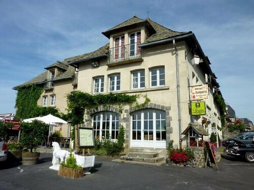 Hôtel des Remparts, Book Hotel Hoteller i Rhône-Alps med parkering, Parkering