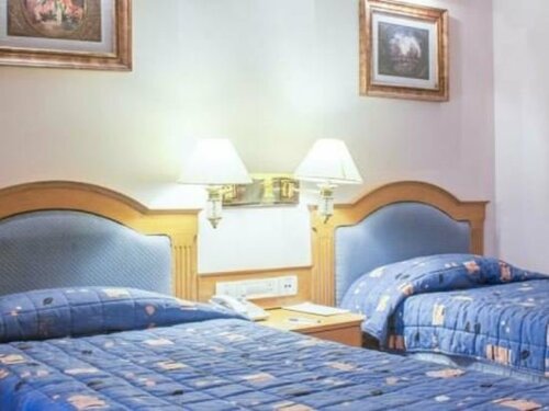 Hotel Benzz Park Chennai, Забронировать Отель Отели Ченнаи с бассейном, рядом с Ramee Mall, Бассейн