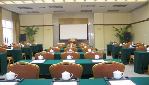 Hillview Golf Hotel, Varaa Hotelli Dalingshan Dongguan