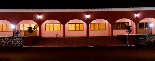 Dunia Hôtel Bissau, Boek Hotel Hotels in Bissau met parkeren, Parkeren